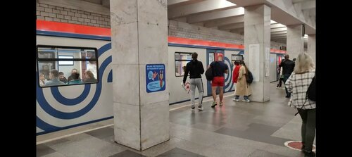 Порнографиялық фотосуреттердің және ресейлік атақты адамдардың жалған порнографиялық суреттерінің ең