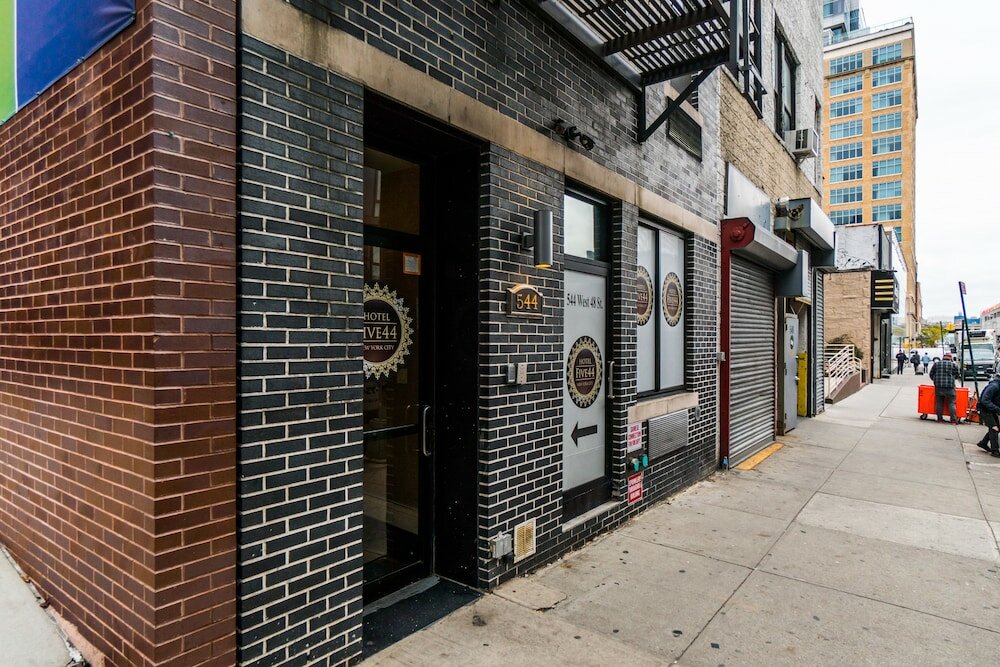 Фото отеля 2