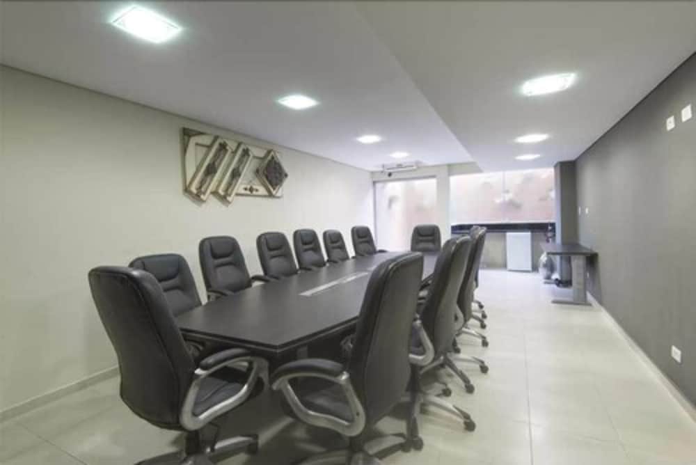 Фото Monte Serrat Hotel