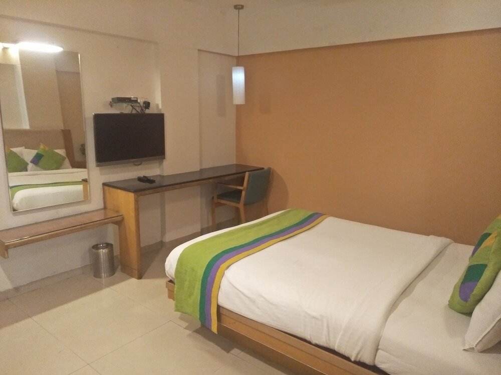 Фото Hotel Basera