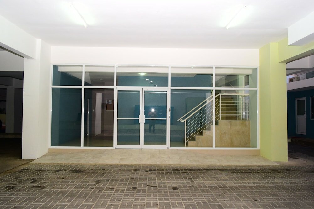 Фото New Kingston Luxury Apt The Bromptons