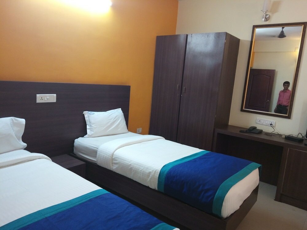 Фото Oyo 10356 Hotel Nachiappa Adyar Inn