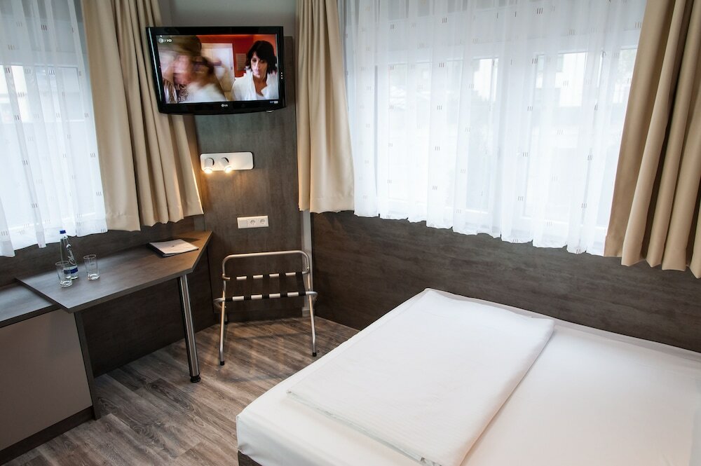 Фото Amalienburg Boutique & Boarding Hotel