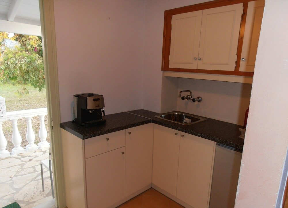 Фото Elli Beach Apartments and Studios