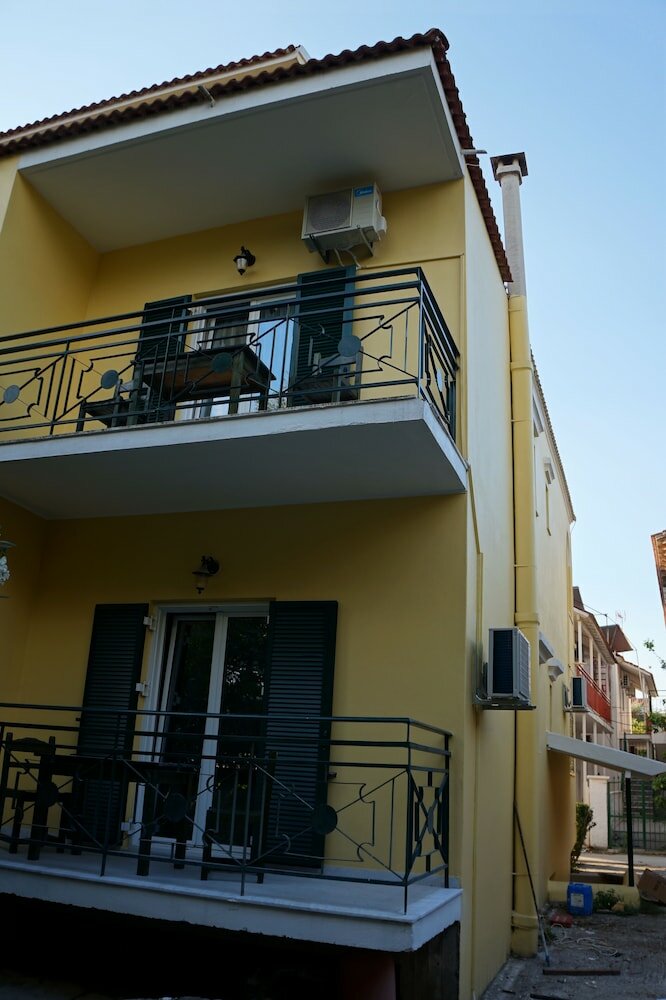 Фото Angela Apartments