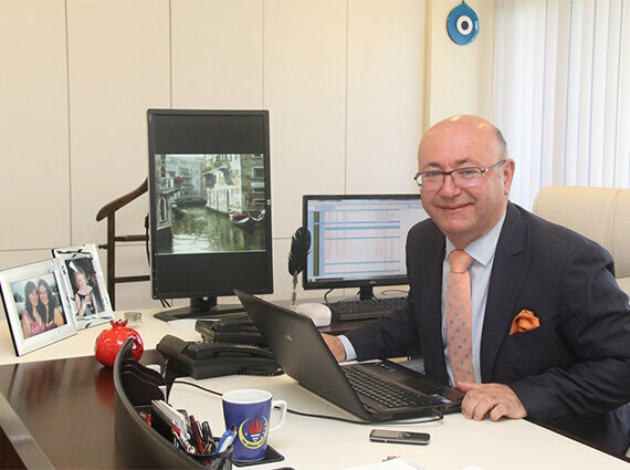 Özəl təcrübə həkimləri Prof. Dr. Ersin Tan, , foto