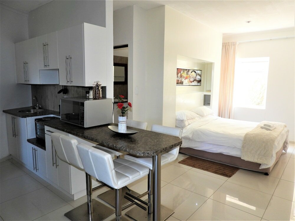 Фото Footprints Self-Catering & B&b