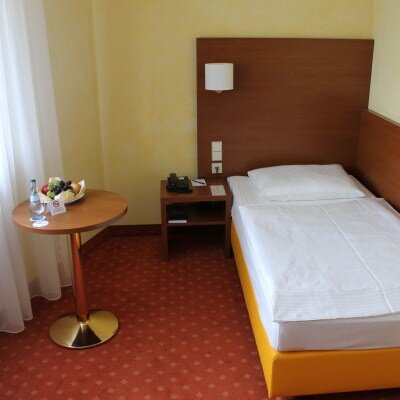 Фото Novum Hotel Rega Stuttgart City Center