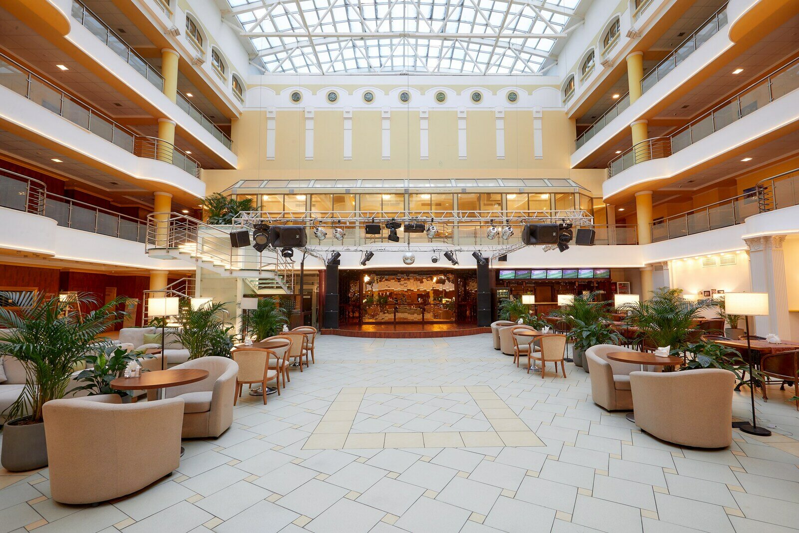 Фото Azimut Отель Ярославль