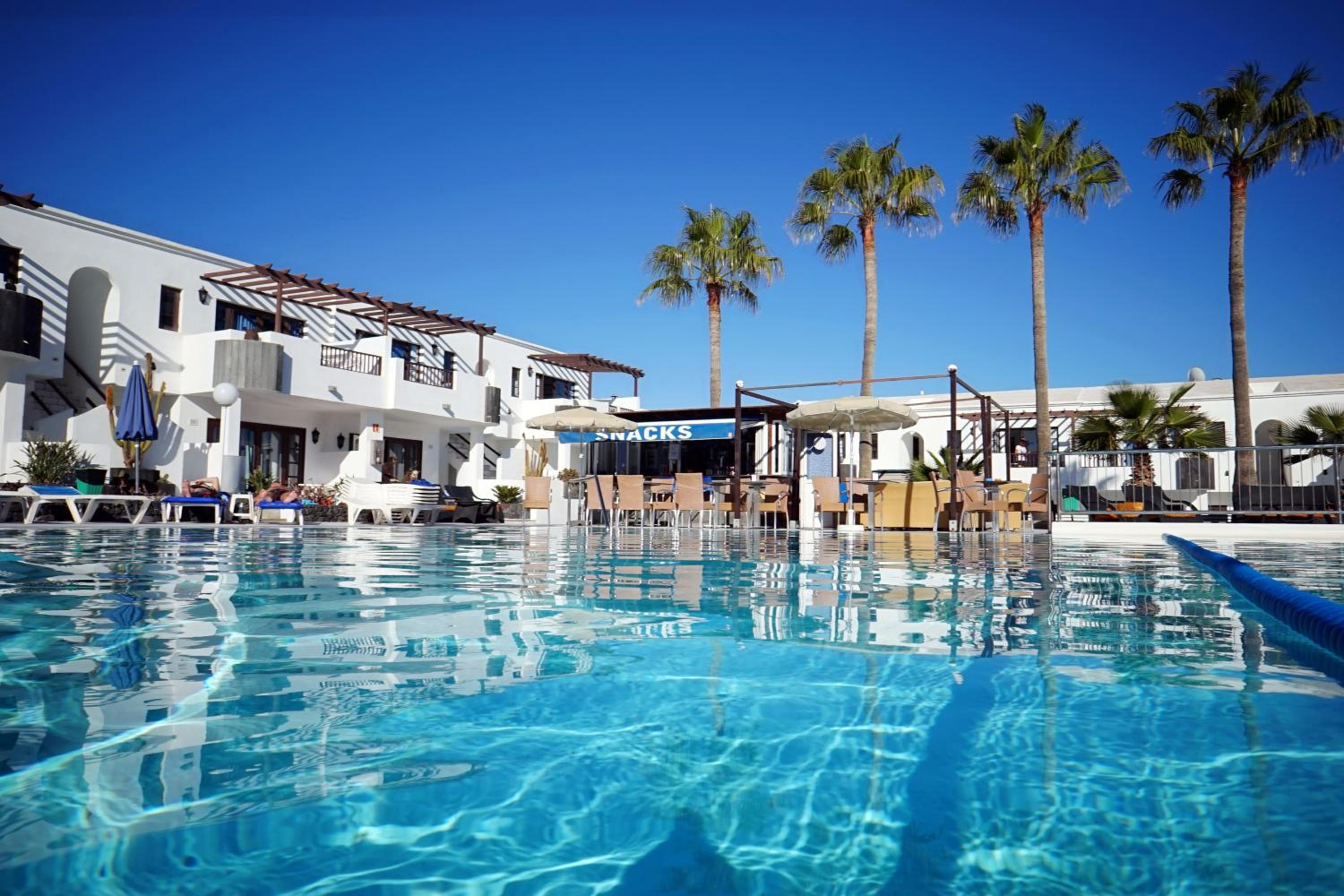 Фото Apartamentos Plaza Azul