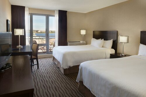 Гостиница Hotel Halifax в Галифаксе