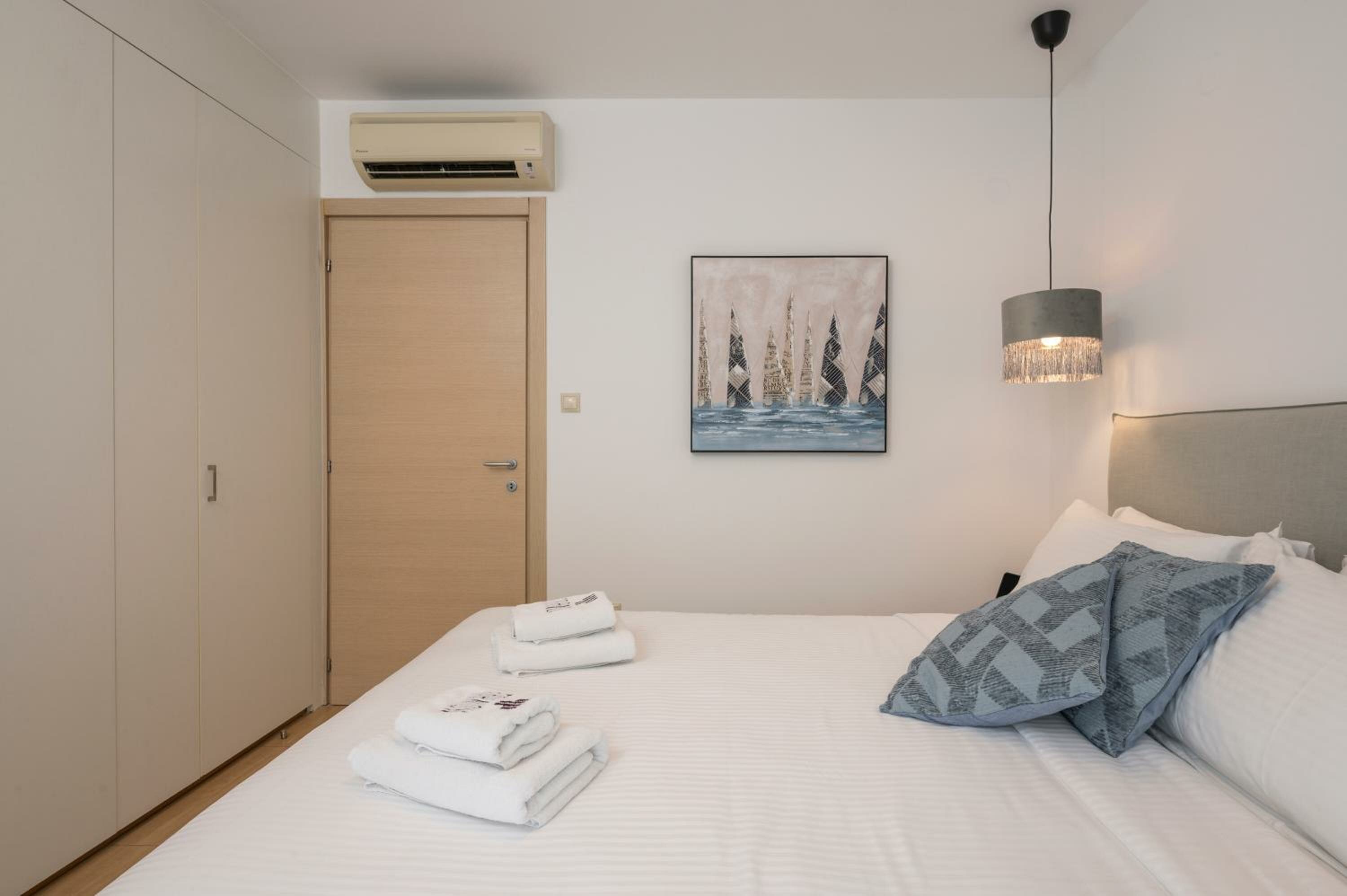 Фото Trianon Luxury Apartments & Suites