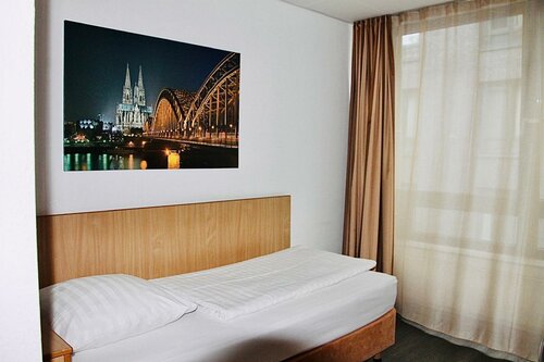 Гостиница Opera Hotel Köln в Кёльне