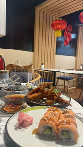 Nani Rolls and Noodles (Bay Square Building 11, Bay Square, Business Bay, Dubai), sushi bar