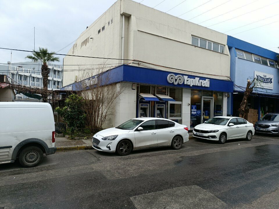 Bank Yapi Kredi, Izmir, photo