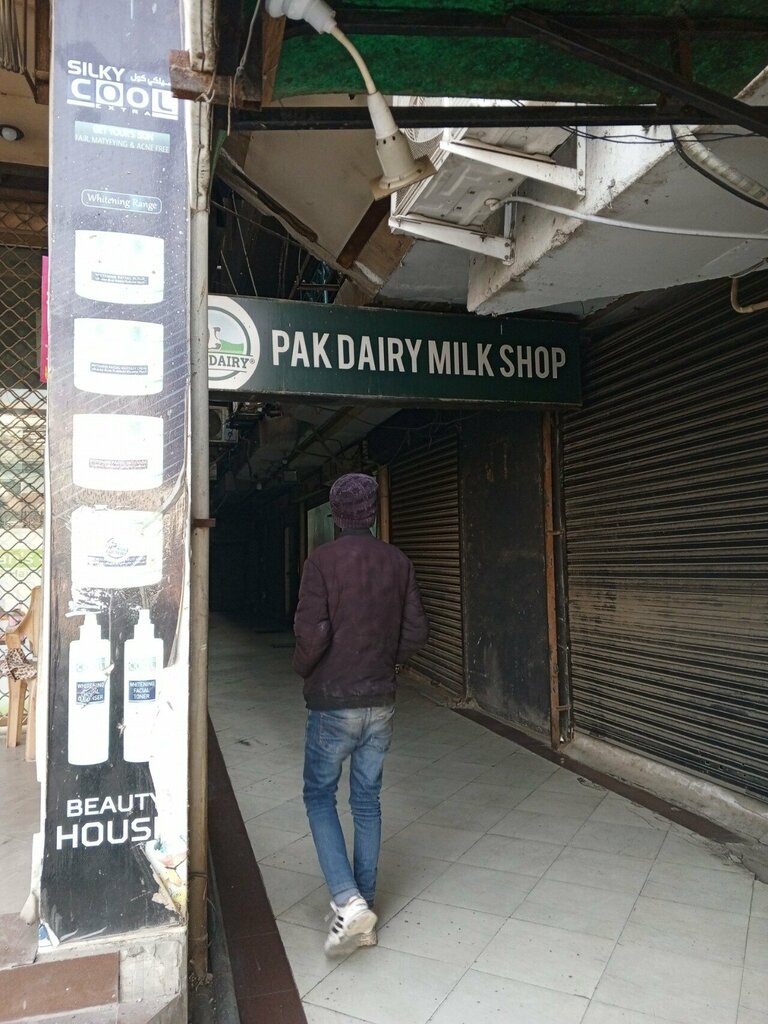 Dairy products shop Pak dairy milk shop, Lahore, photo
