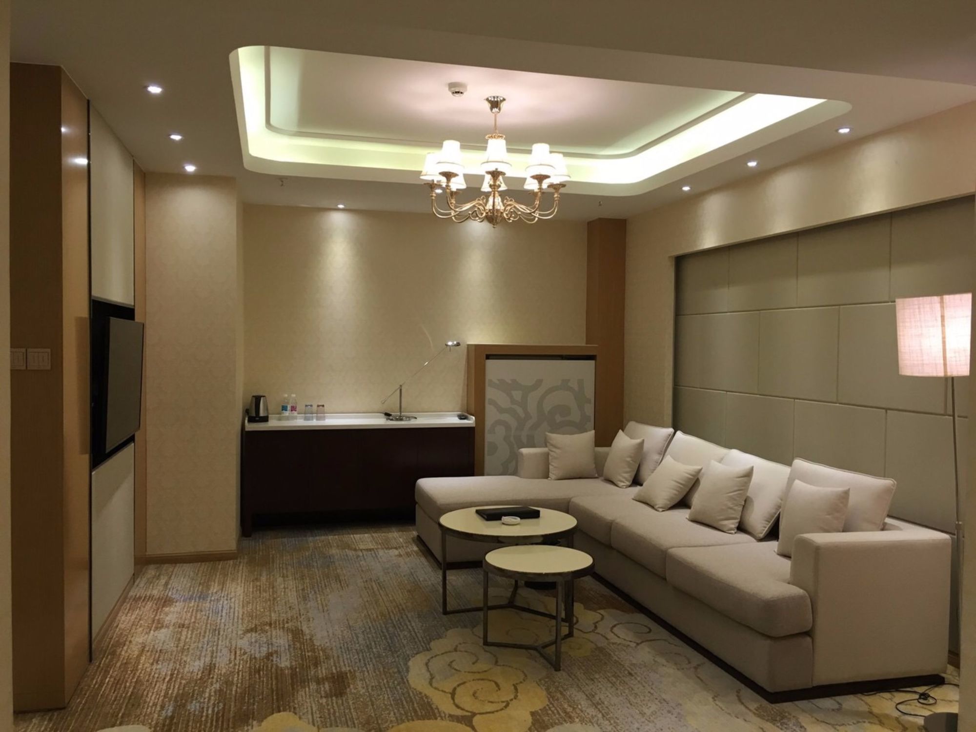 Фото Qinghai Baiyun Xiangling Hotel