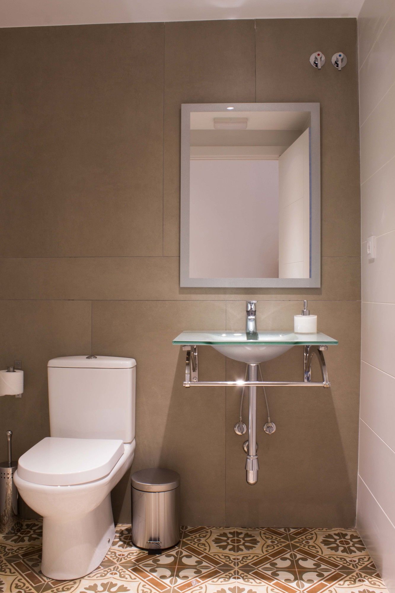 Фото Hostal Nova