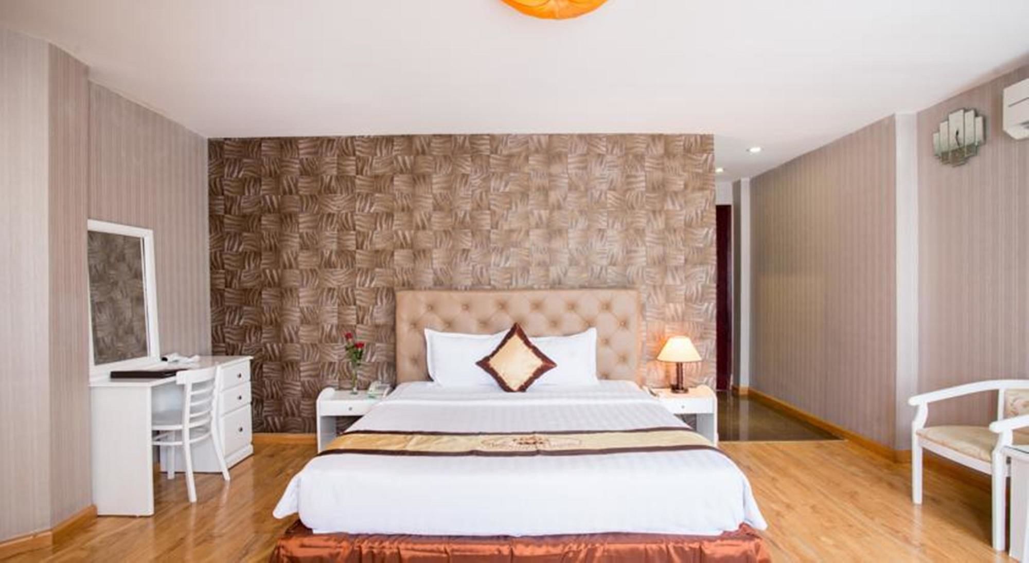 Фото Saigon Night Hotel