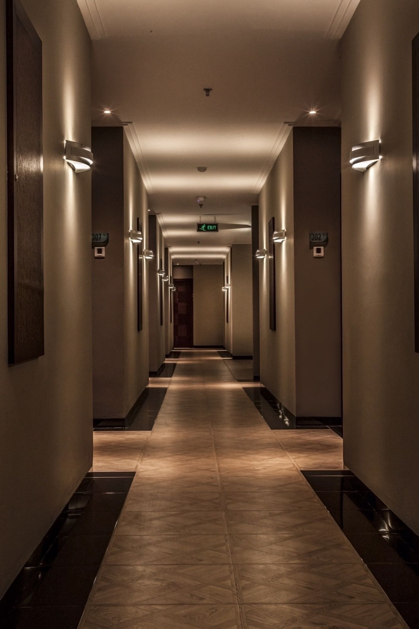 Фото M Premiere Hotel