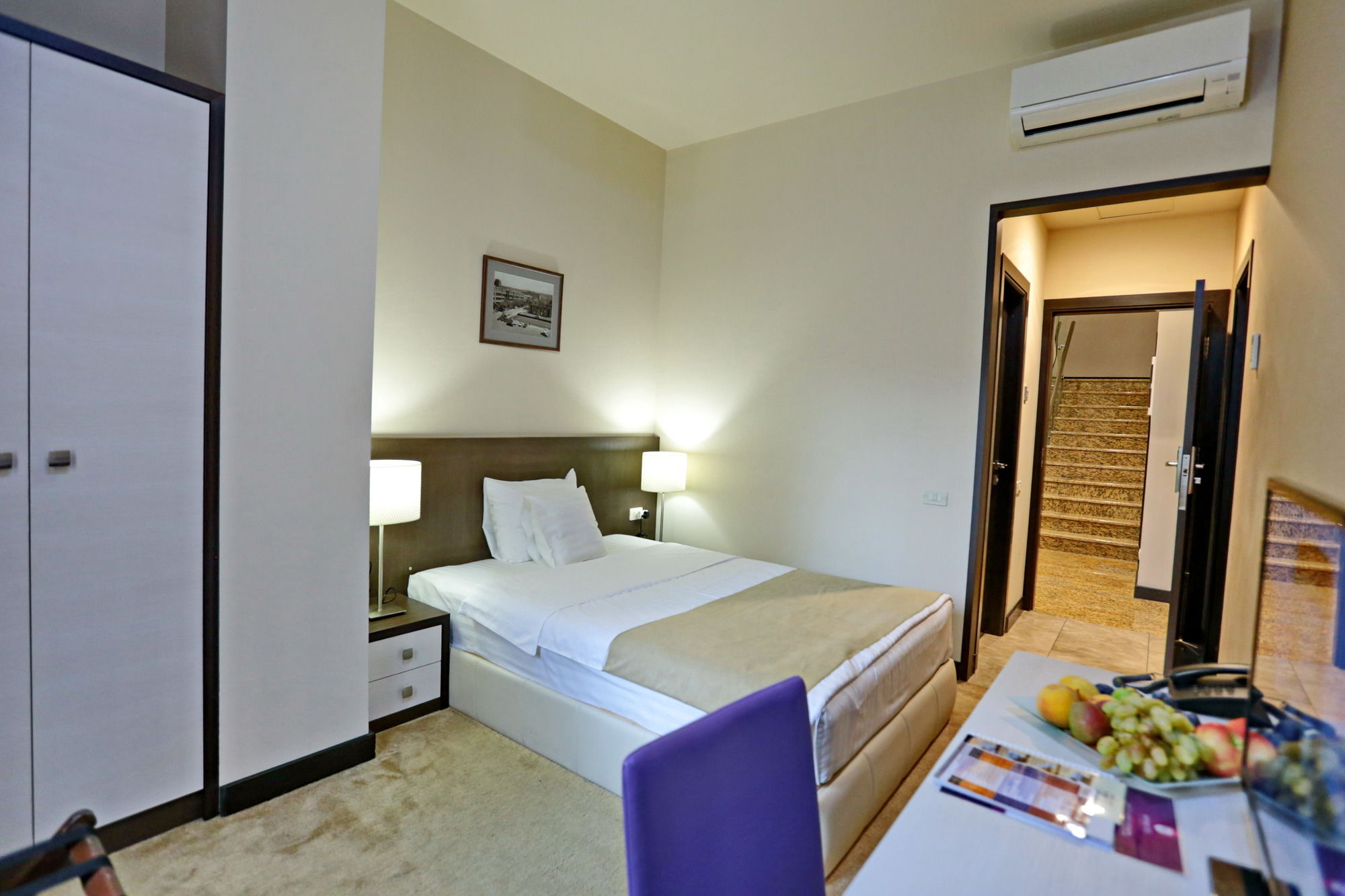 Фото My Hotel Yerevan