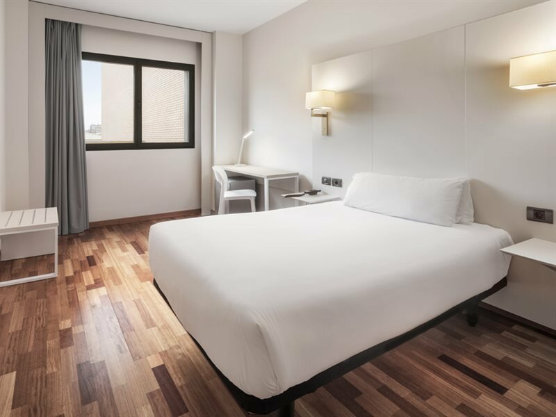 Фото B&b Hotel Granada Estacion