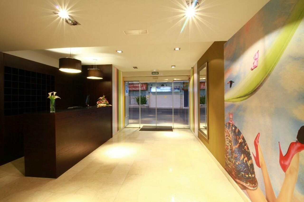 Фото Hotel Sireno Torremolinos