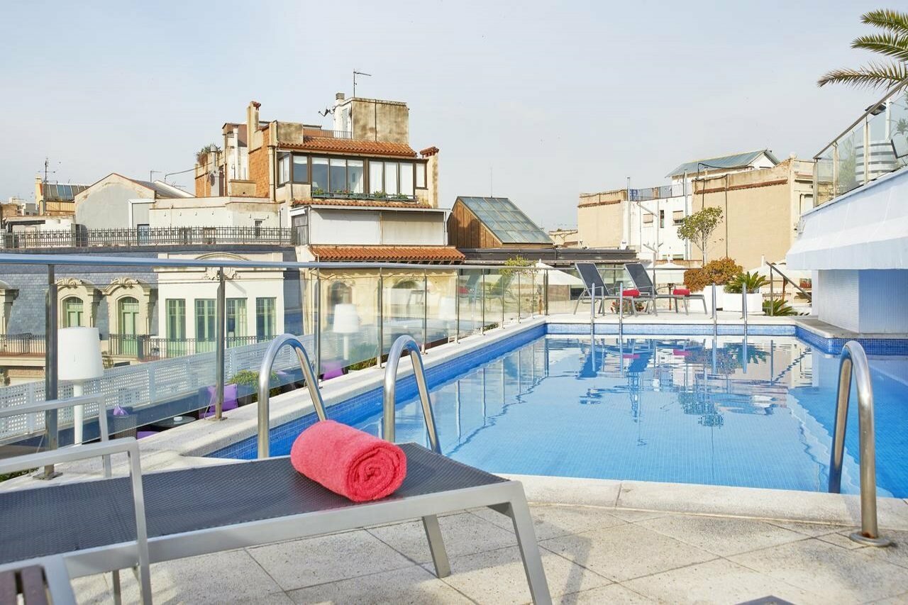 Фото отеля 2