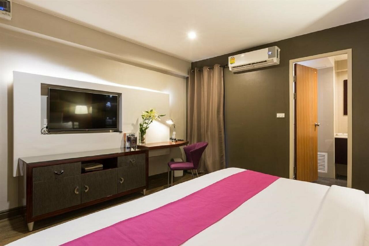 Фото Ratchada Point Hotel