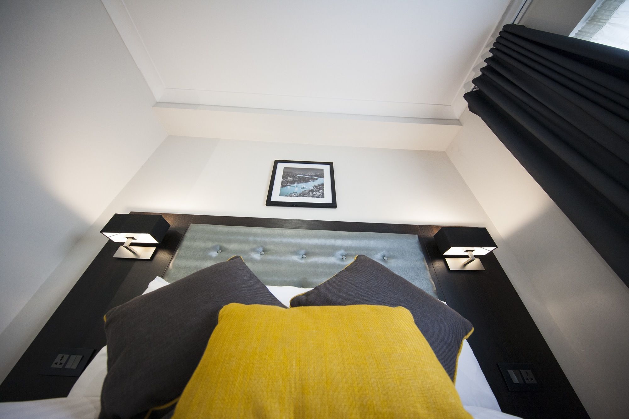 Фото St George's Inn Victoria