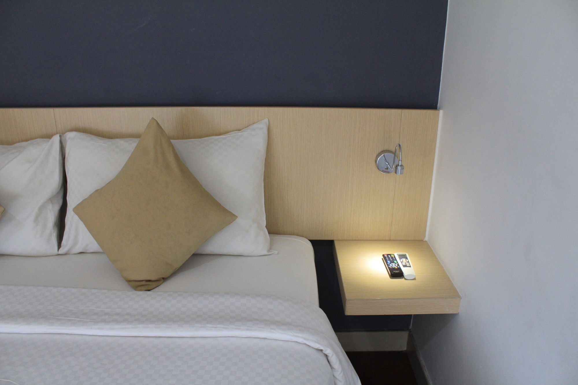 Фото Hotel 88 Embong Malang