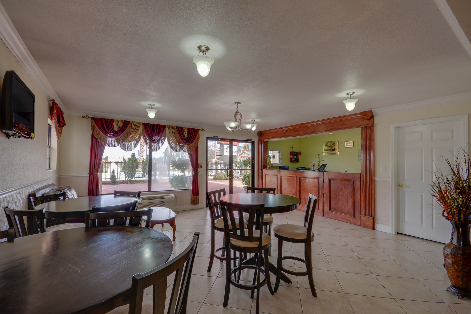 Фото Econo Lodge Lake Charles University Area