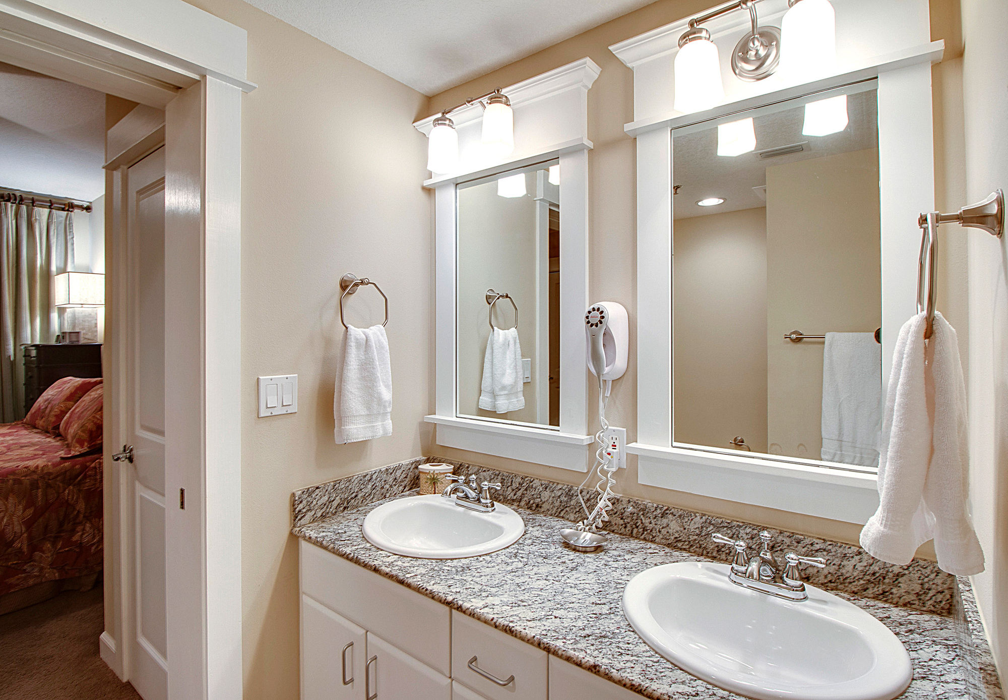 Фото Grand Panama Beach Resort by Emerald View Resorts