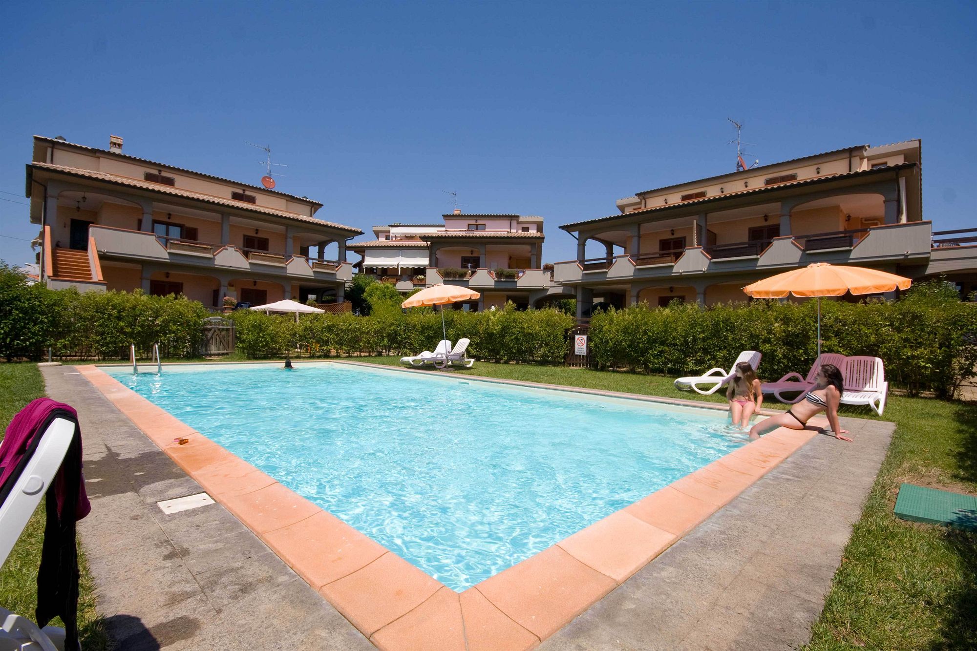 Фото Follonica Apartments