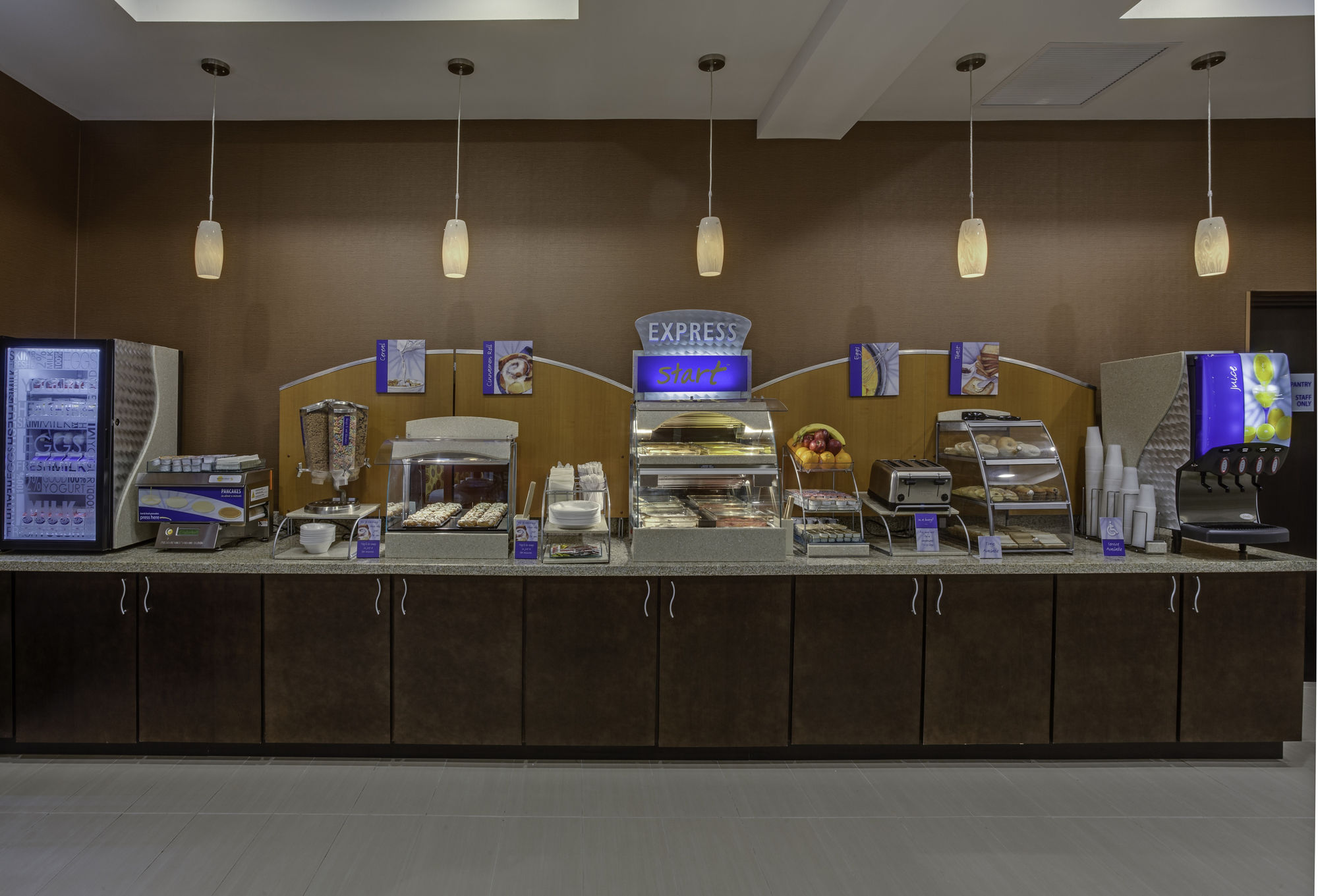 Фото Holiday Inn Express & Suites Orlando East - Ucf Area, an Ihg Hotel