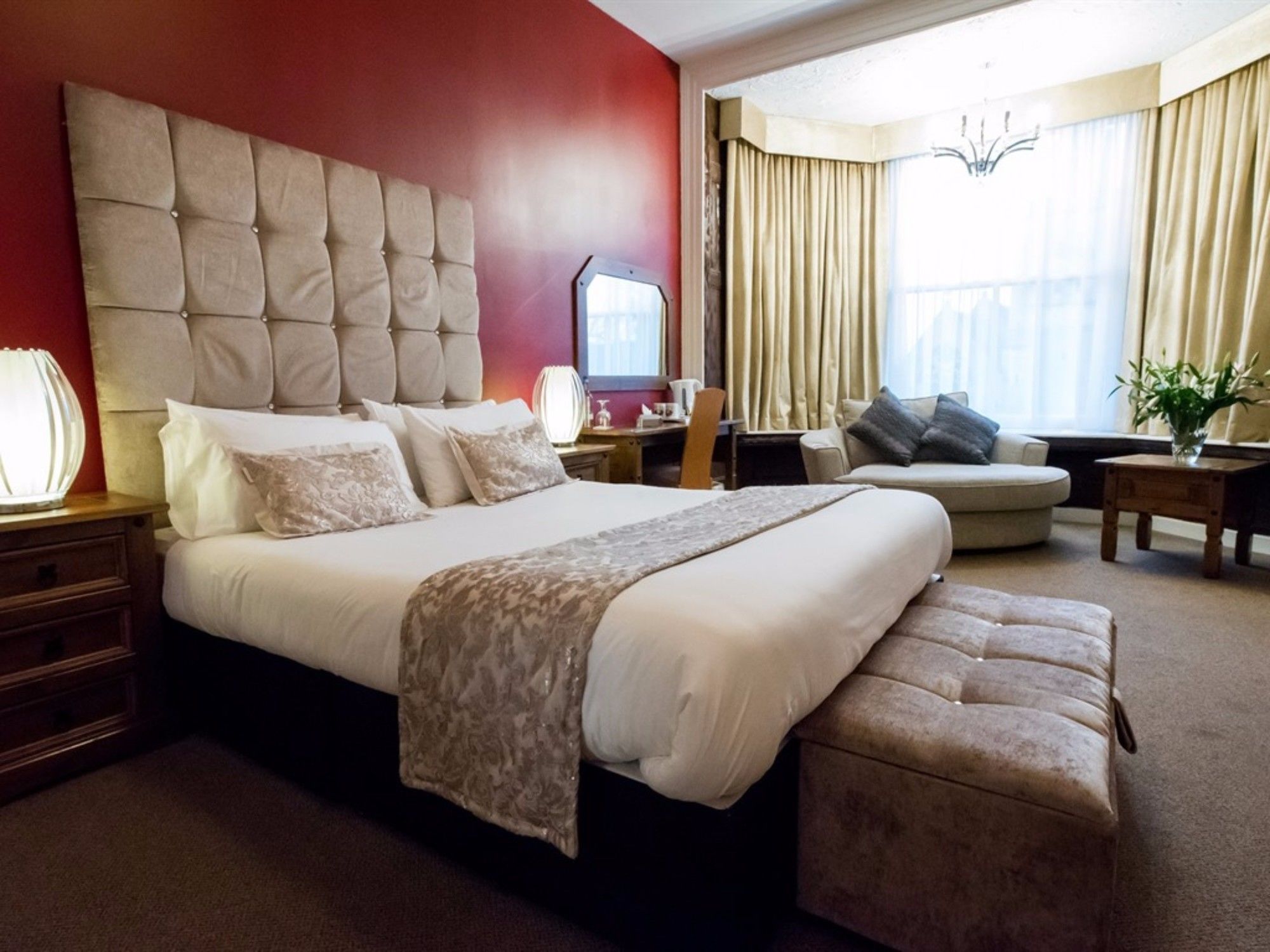 Фото The Pearl Hotel