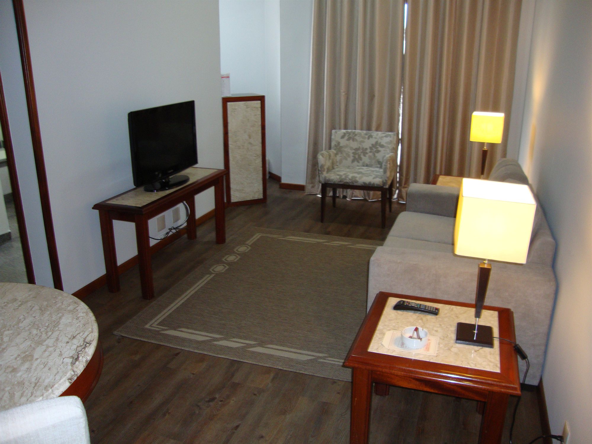 Фото Hotel Massis