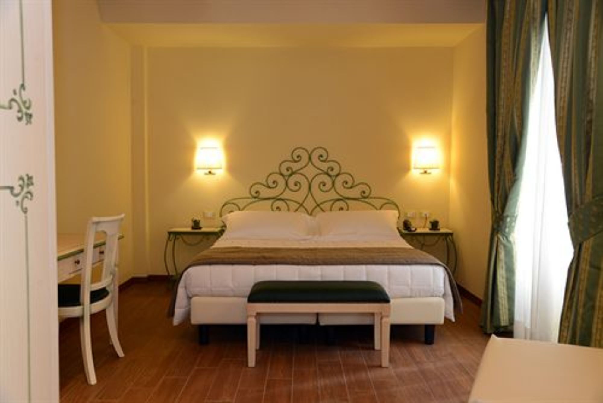 Фото Hotel Borgo Antico