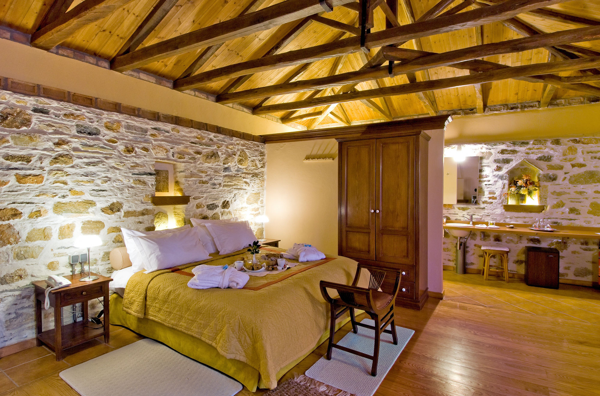 Фото Anovolios Boutique Hotel