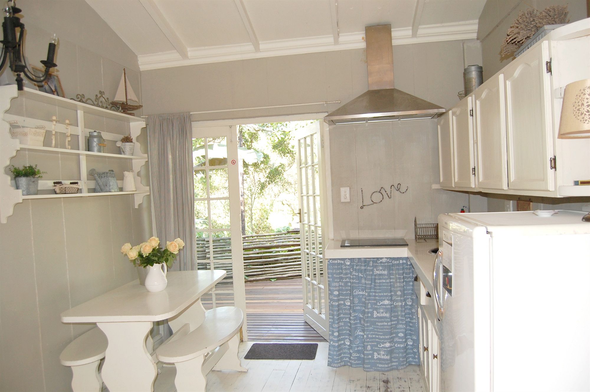 Фото Petite Provence B&b