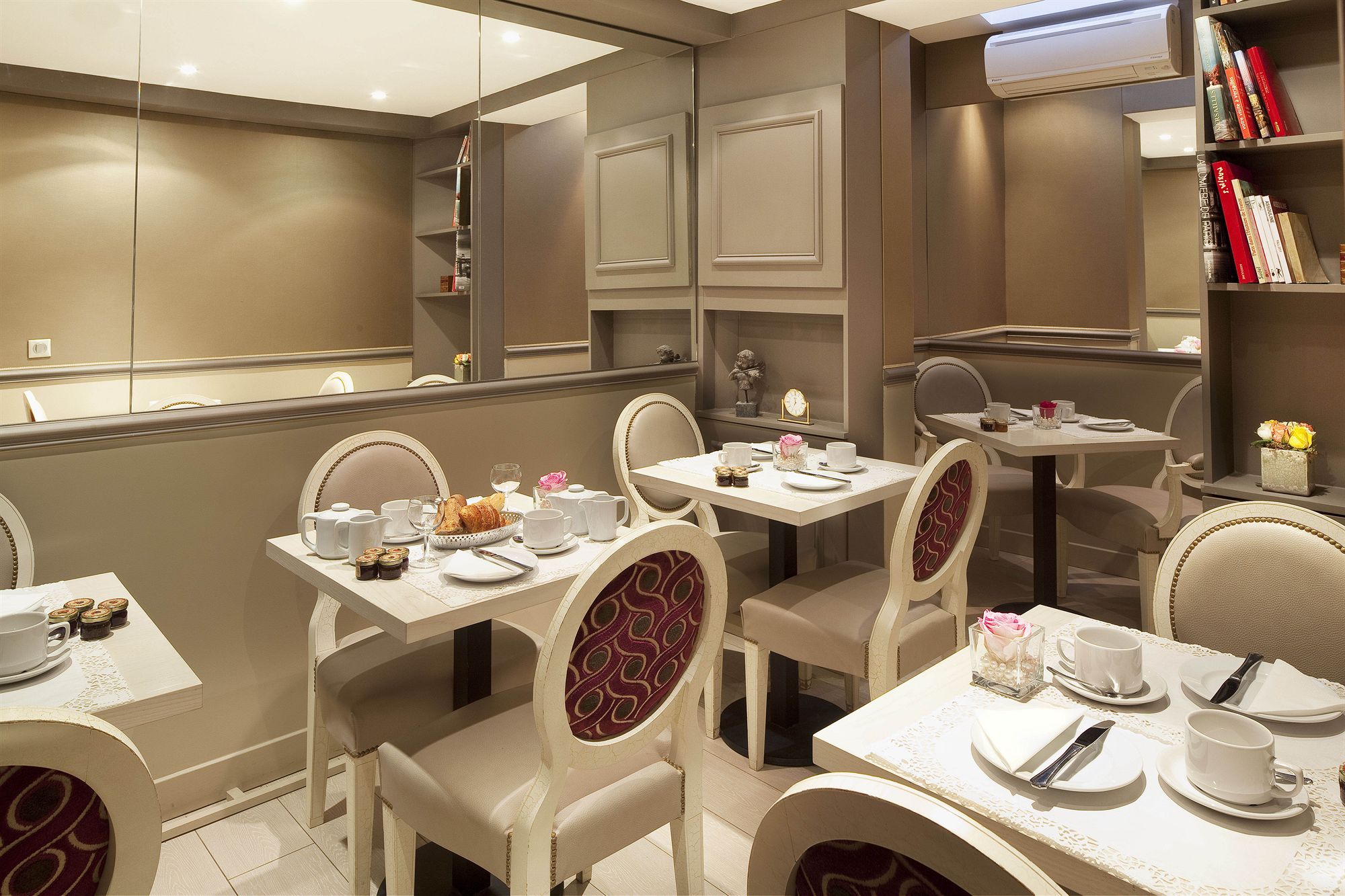 Фото Hotel Riviera Elysées