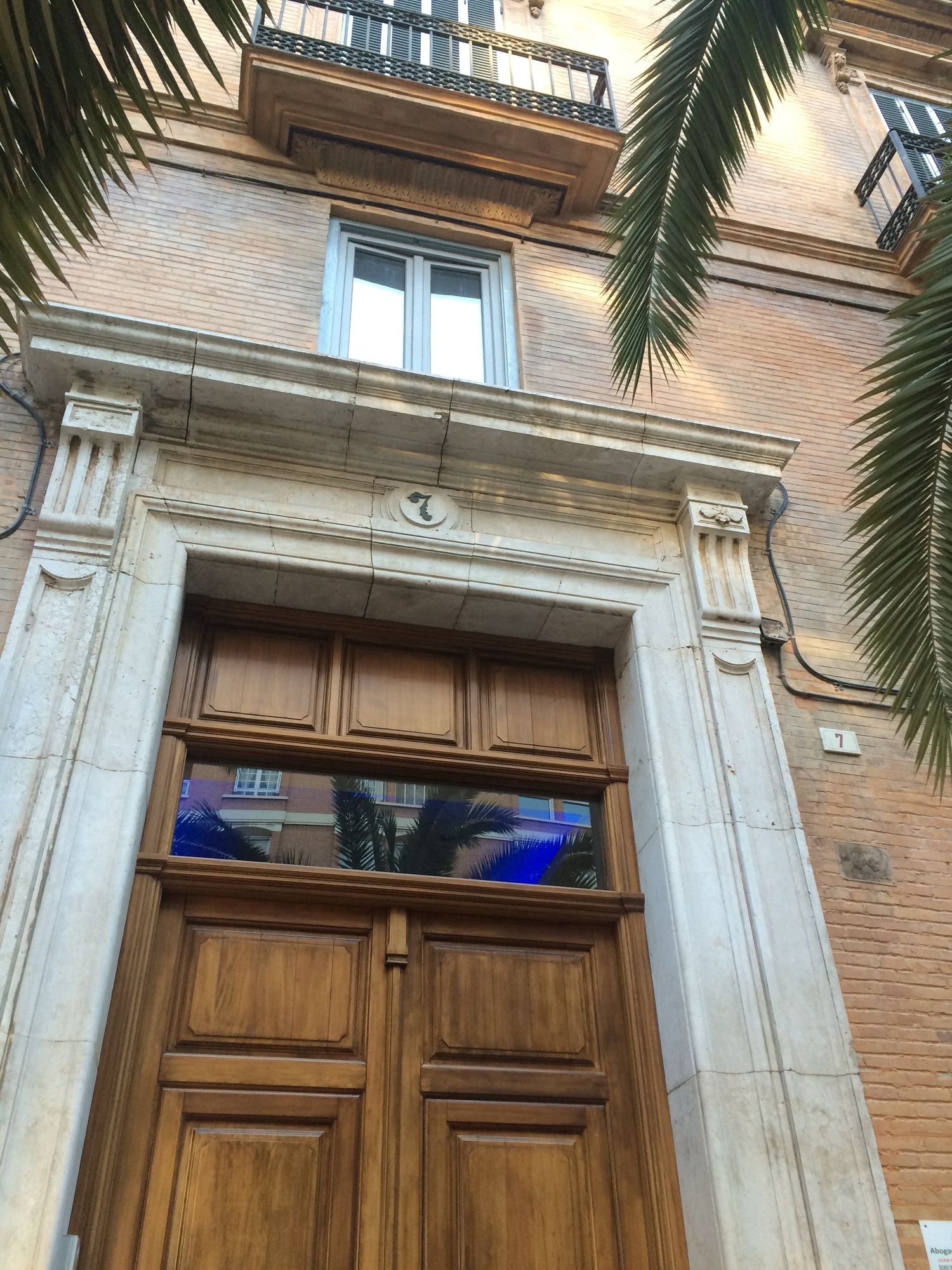 Фото Life Apartments Alameda Colon