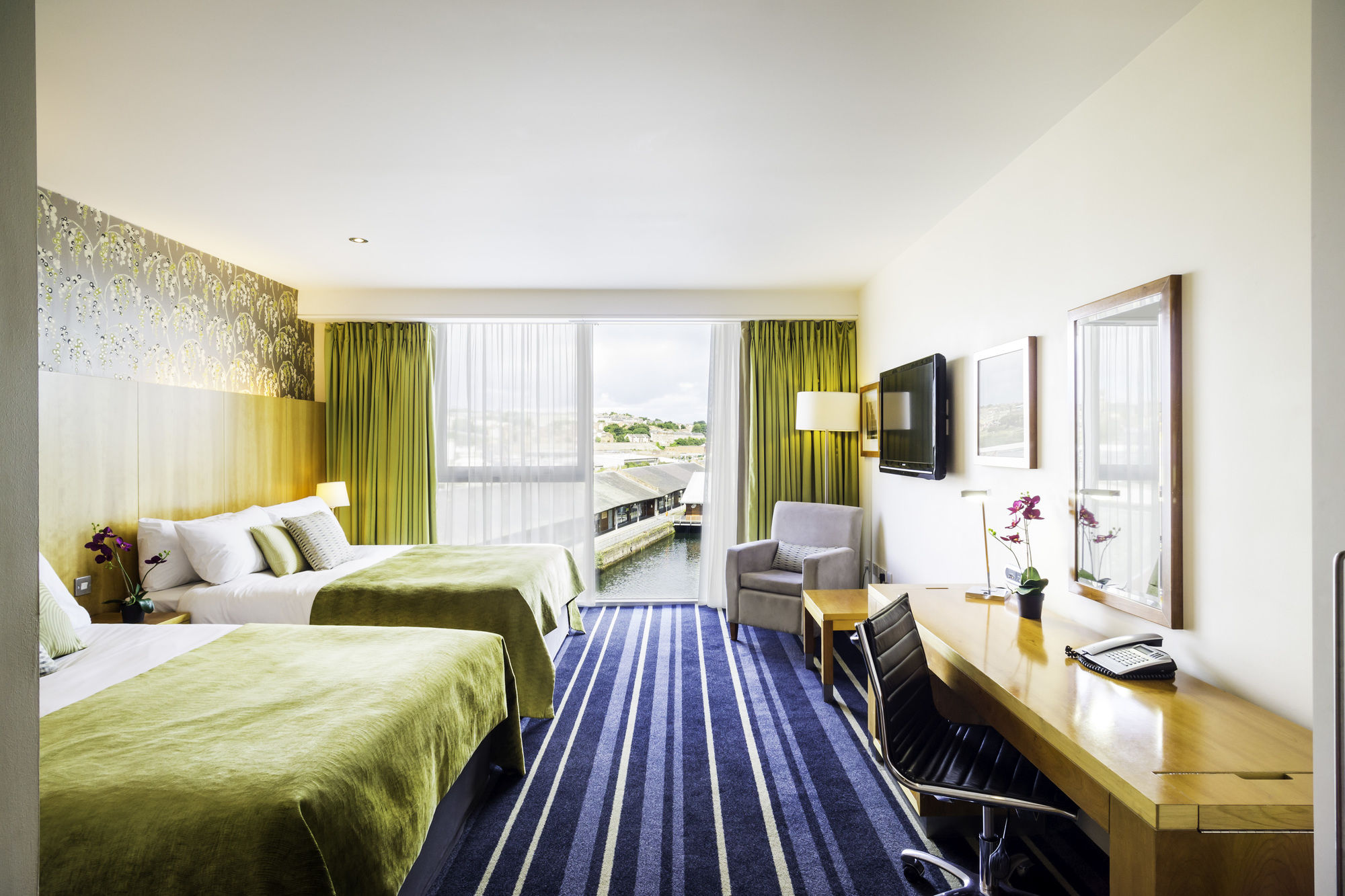 Фото Apex City Quay Hotel & SPA