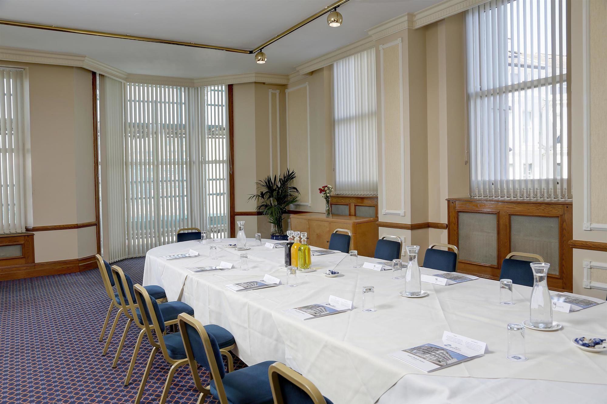 Фото The Royal Beach Hotel