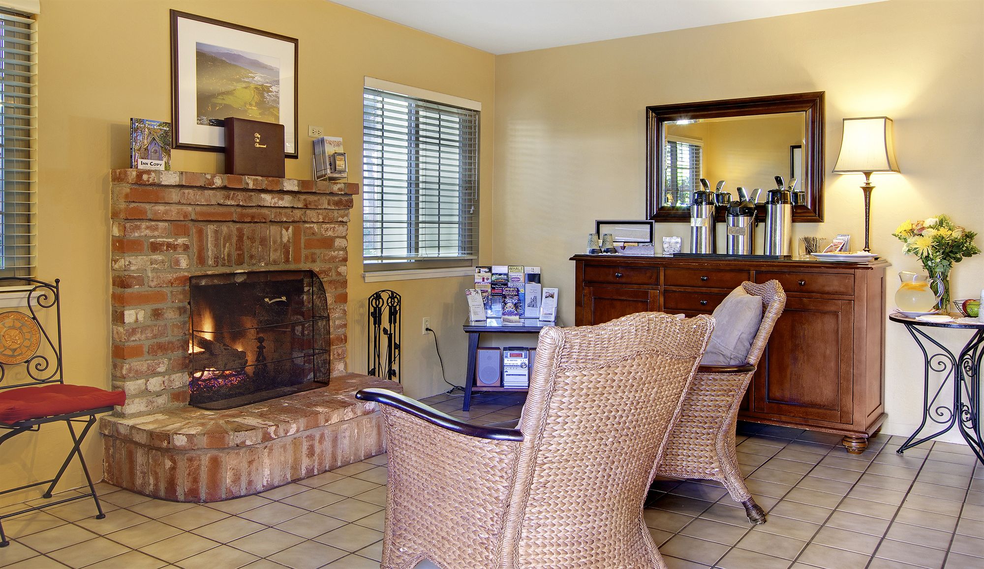 Фото Candle Light Inn