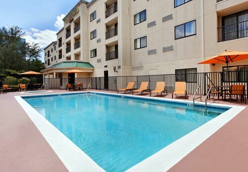 Внешний вид отеля Courtyard by Marriott Orlando Altamonte Springs/Maitland в Орландо, фото 4