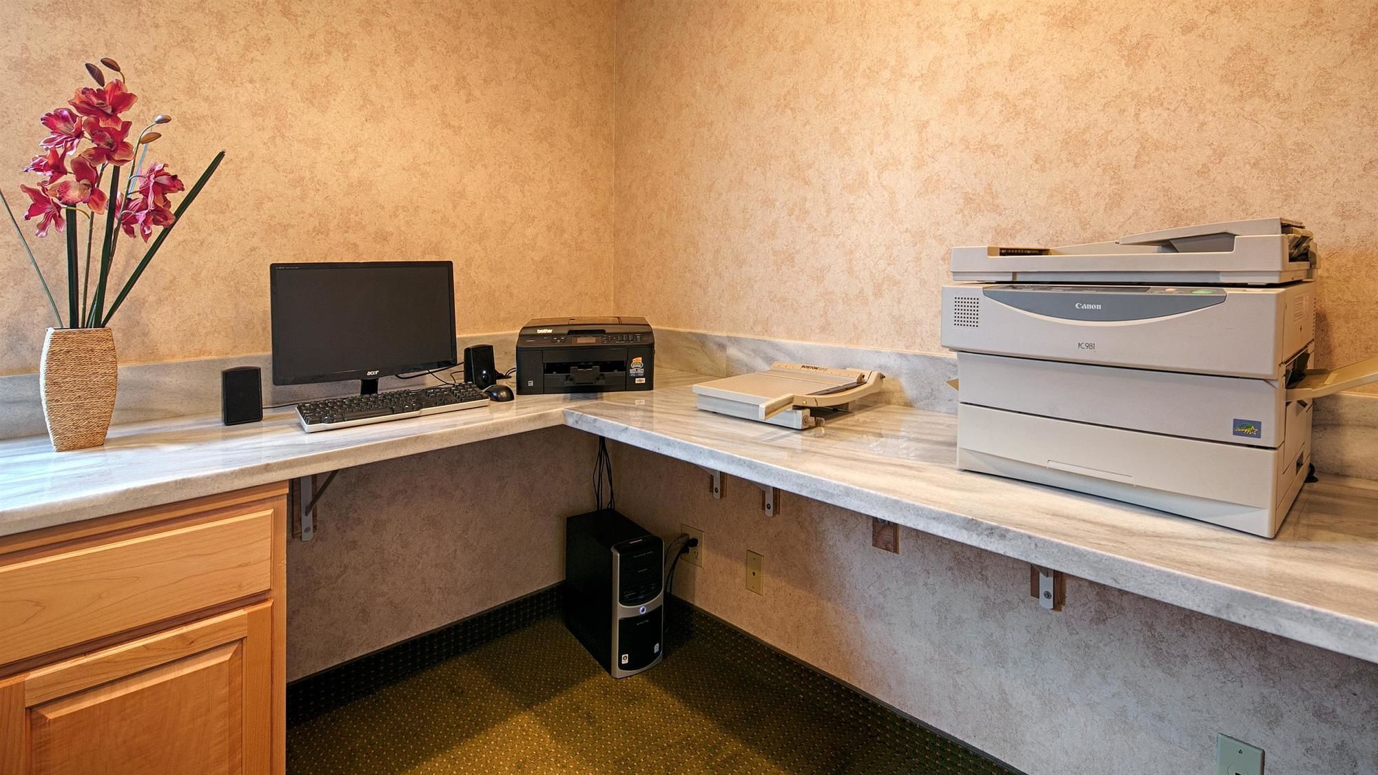 Фото Best Western Horizon Inn