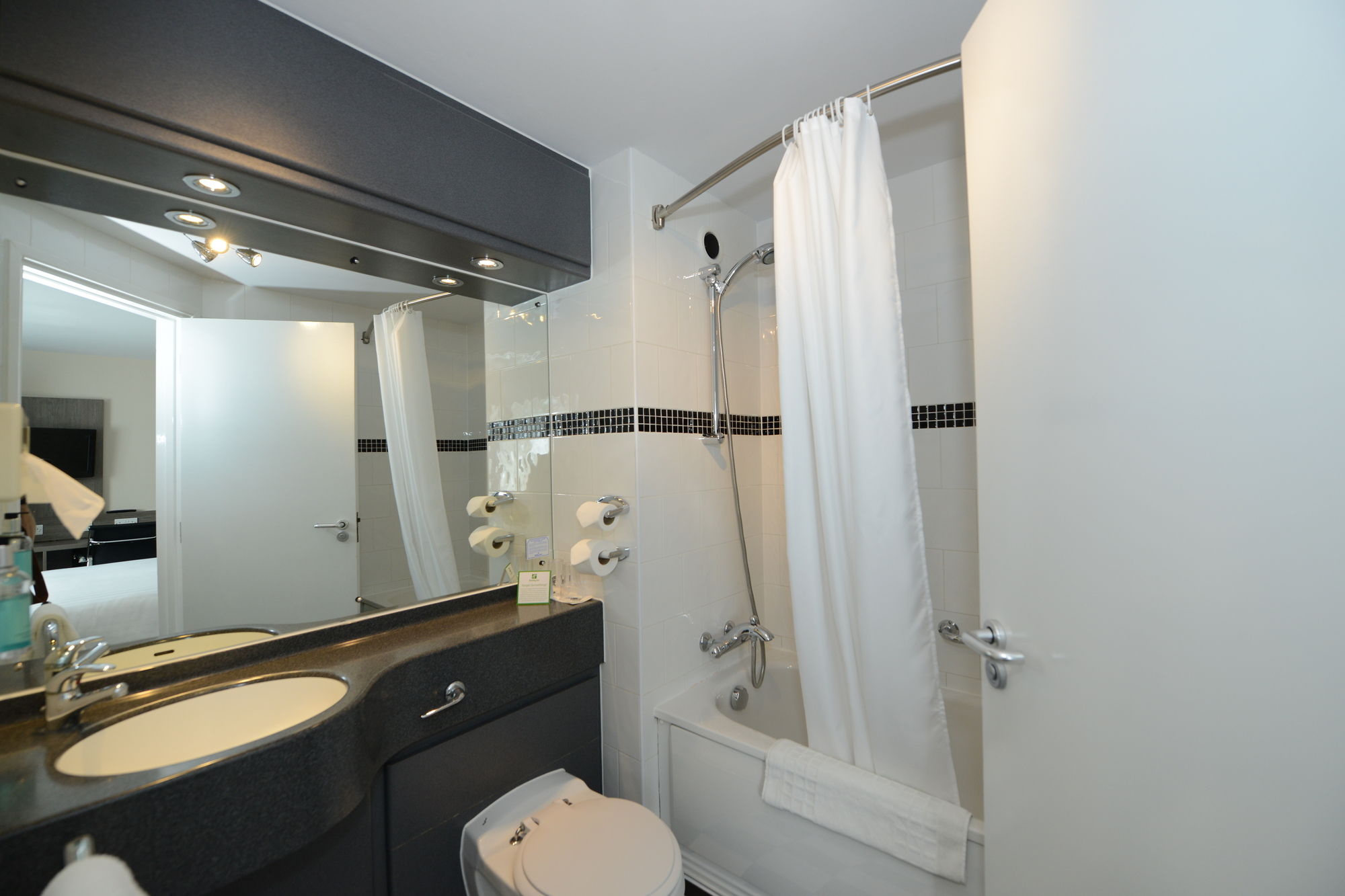 Фото Holiday Inn Wolverhampton - Racecourse, an Ihg Hotel