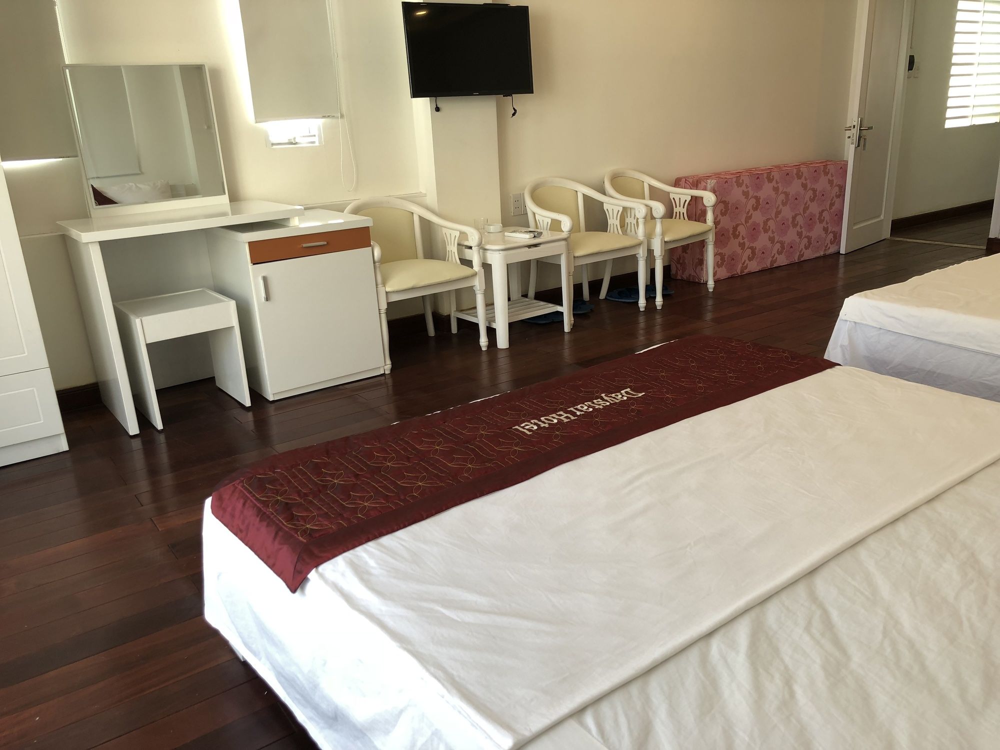 Фото Daystar Hotel