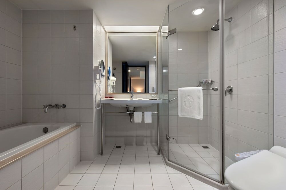 Фото Lakeshore Hotel Metropolis I